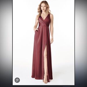 ❤️Azazie Elegant Merlot Evening Gown, EUC